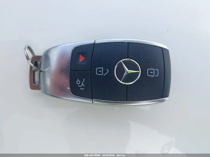 Mercedes-Benz GLC 300 2.0l 4Matic Suv, снимка 11 - Автомобили и джипове - 53964820