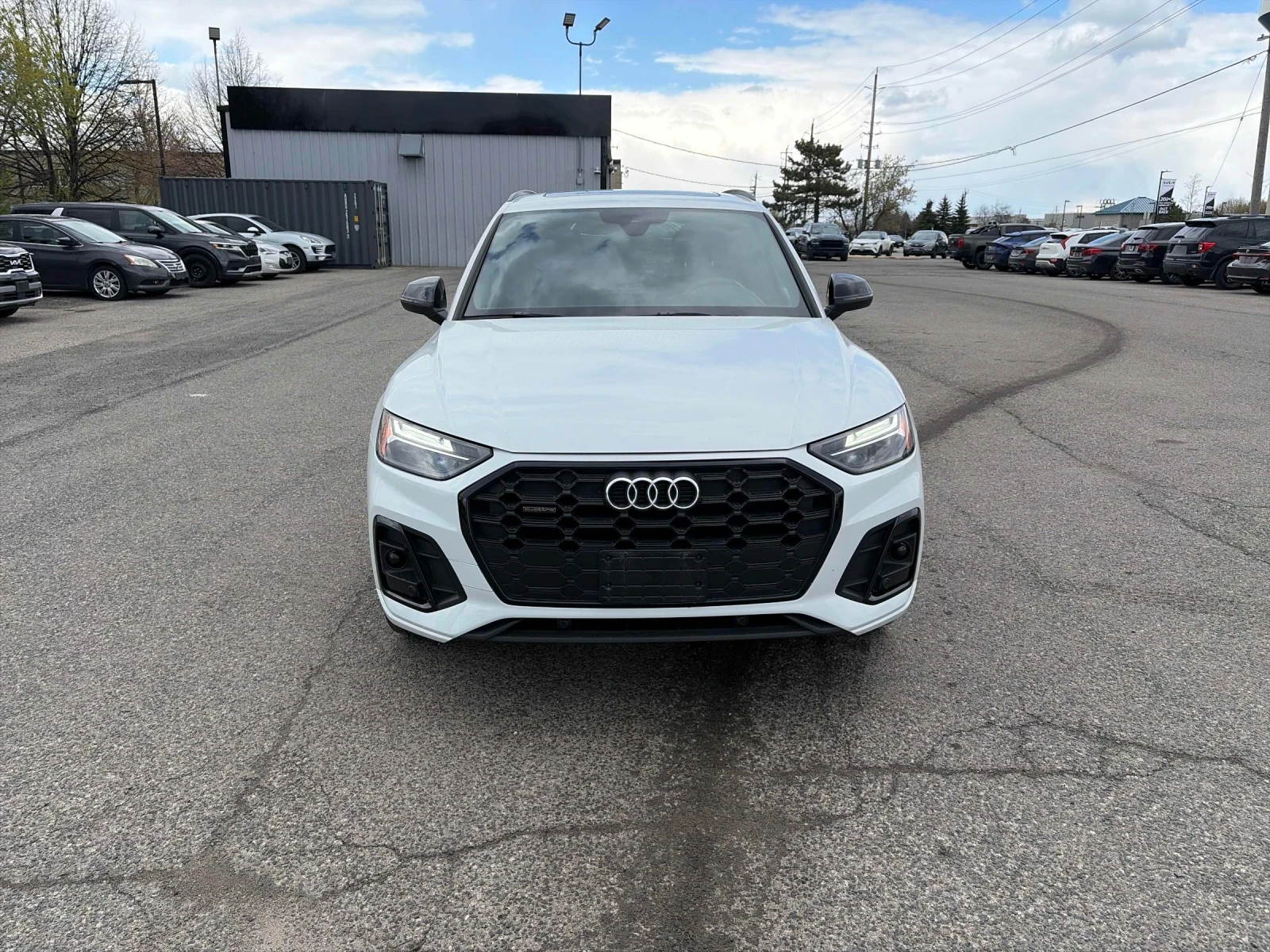 Audi Q5 CARFAX * АВТОКРЕДИТ * ПРОГНОЗНА ЦЕНА ДО БГ, снимка 2 - Автомобили и джипове - 54486827