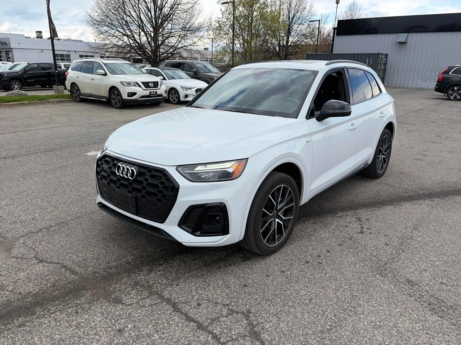 Audi Q5 CARFAX * АВТОКРЕДИТ * ПРОГНОЗНА ЦЕНА ДО БГ
