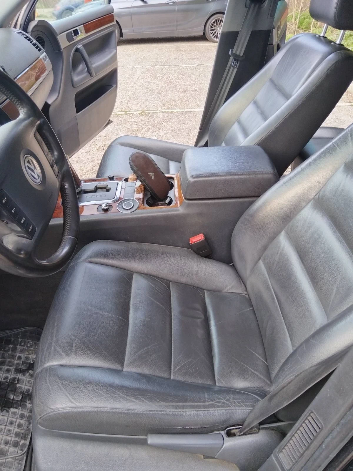 VW Touareg, снимка 6 - Автомобили и джипове - 54635246