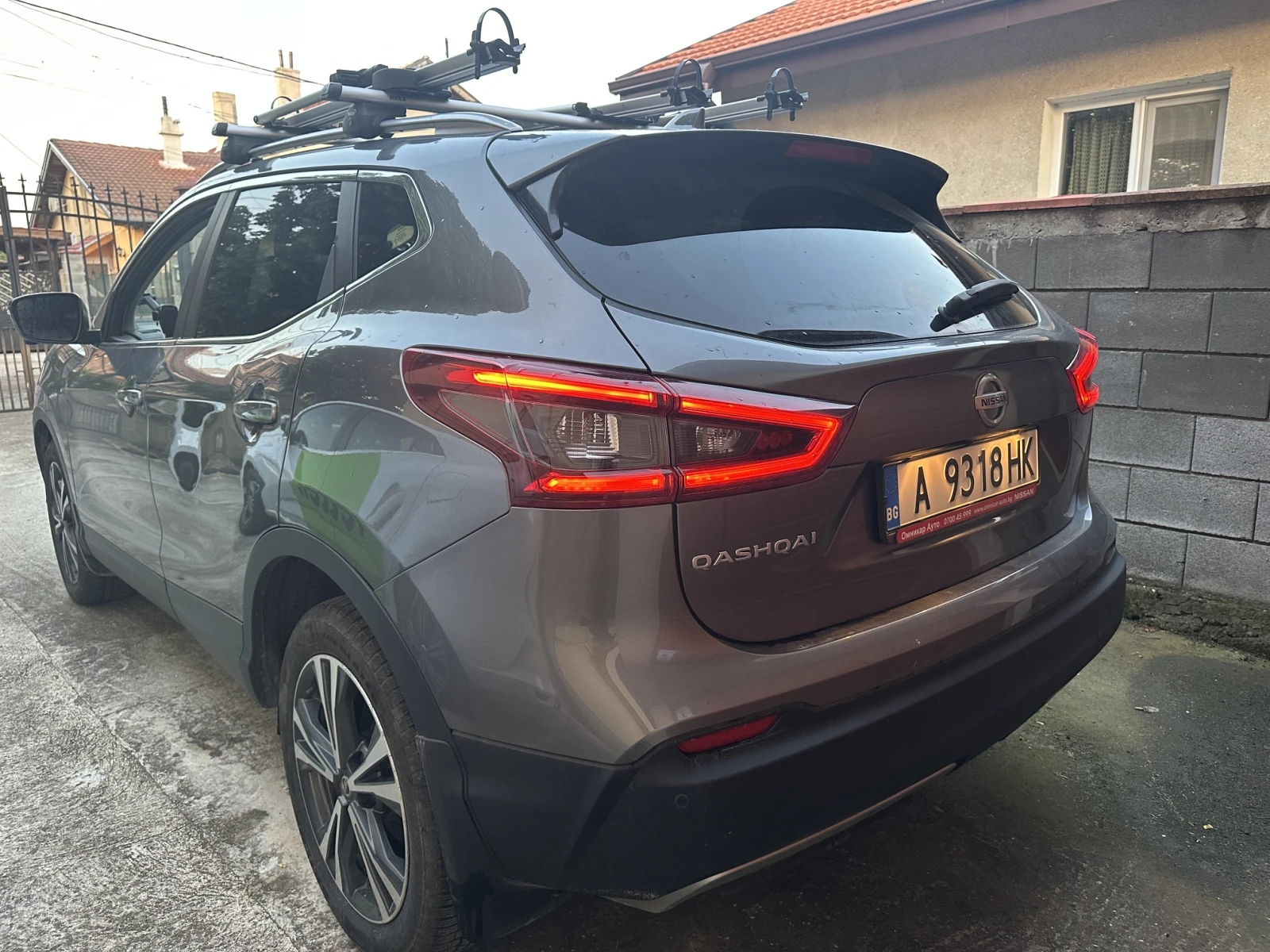 Nissan Qashqai, снимка 12 - Автомобили и джипове - 54663428