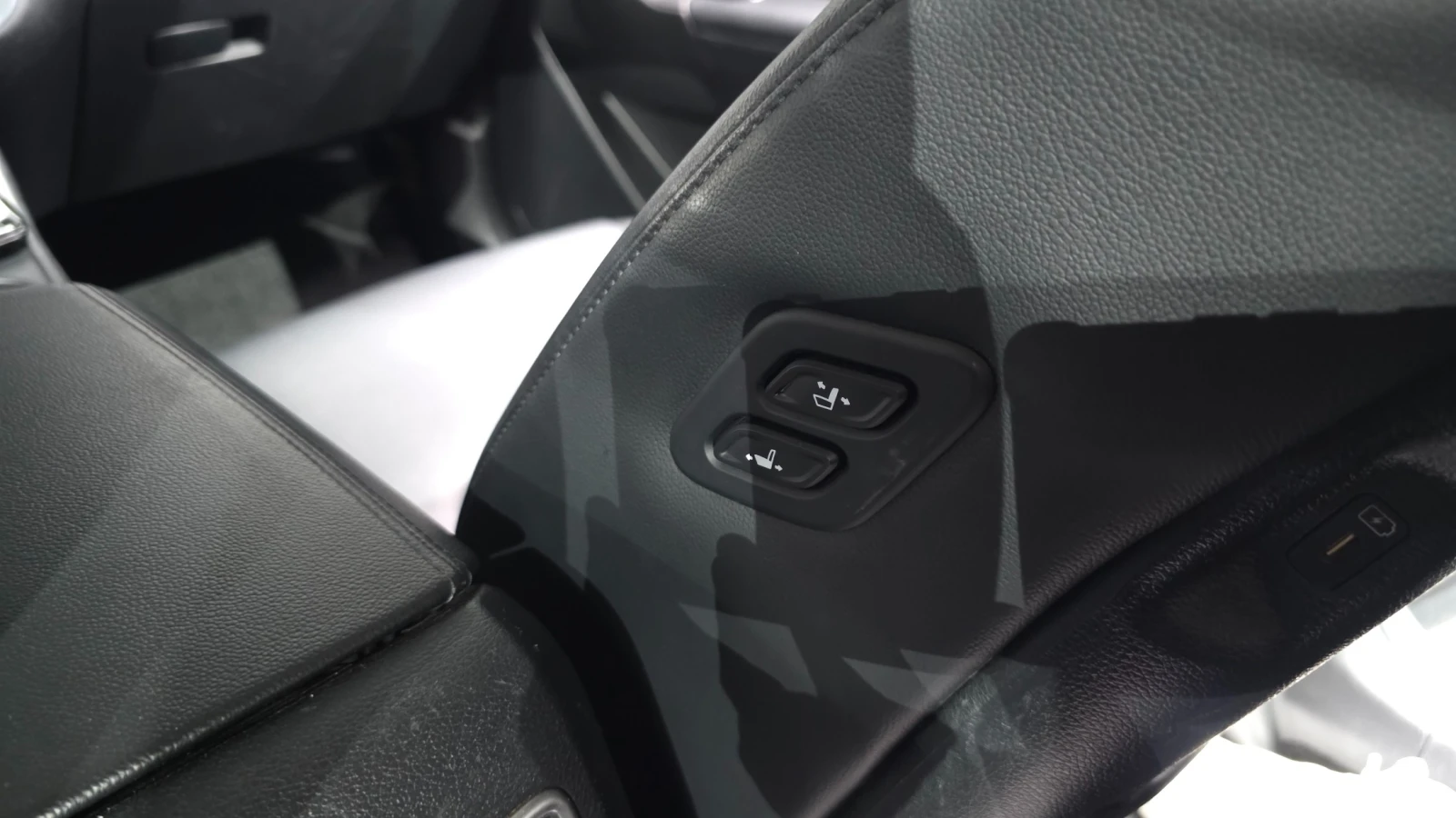 Kia Sportage .6 Turbo Hybrid Noblesse Gravity 2WD, снимка 14 - Автомобили и джипове - 55102672