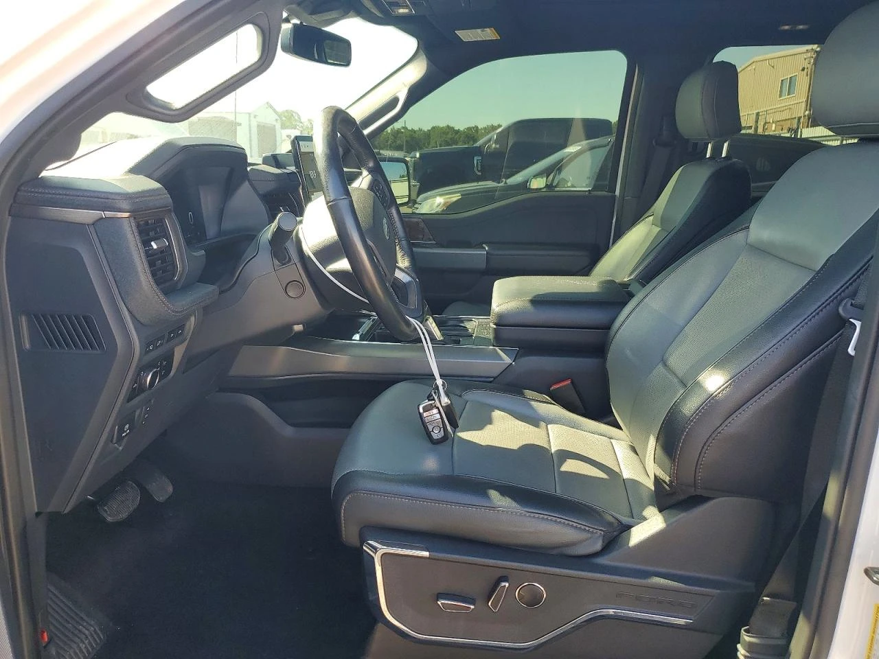 Ford F150 Lightning Pro, снимка 7 - Автомобили и джипове - 55121874