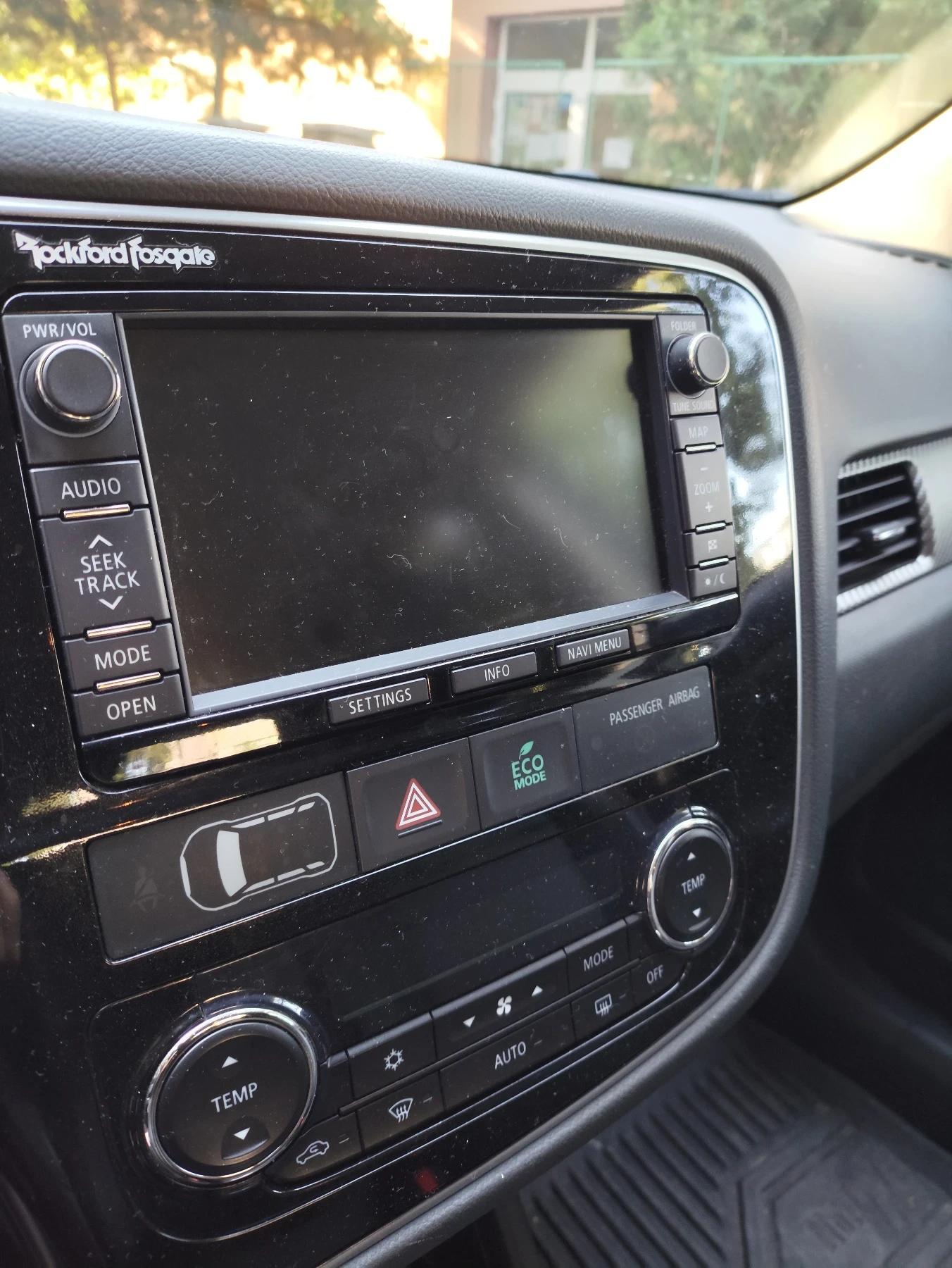 Mitsubishi Outlander 2.2 DI-D, снимка 11 - Автомобили и джипове - 55179201