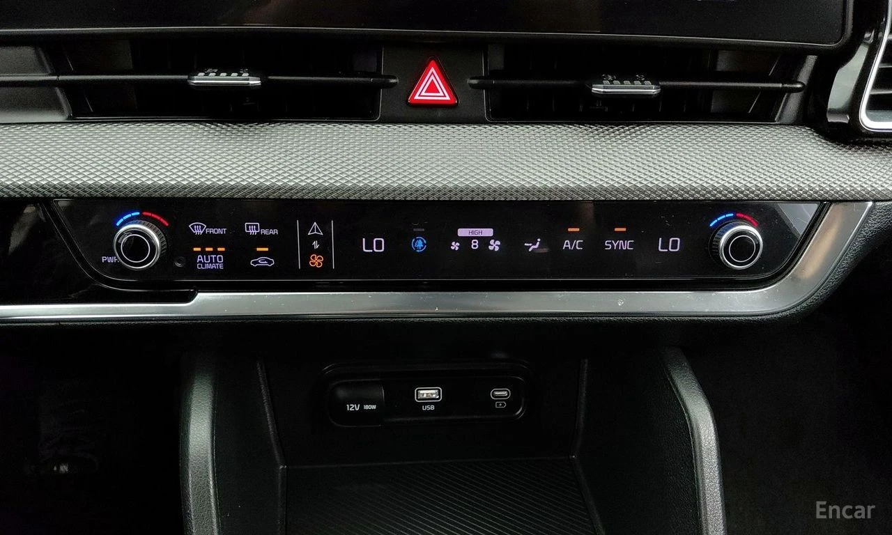 Kia Sportage 2.0D Trendy 4x4* ПОДГРЕВ* КАМЕРА* LANE ASSIST* , снимка 13 - Автомобили и джипове - 55381719