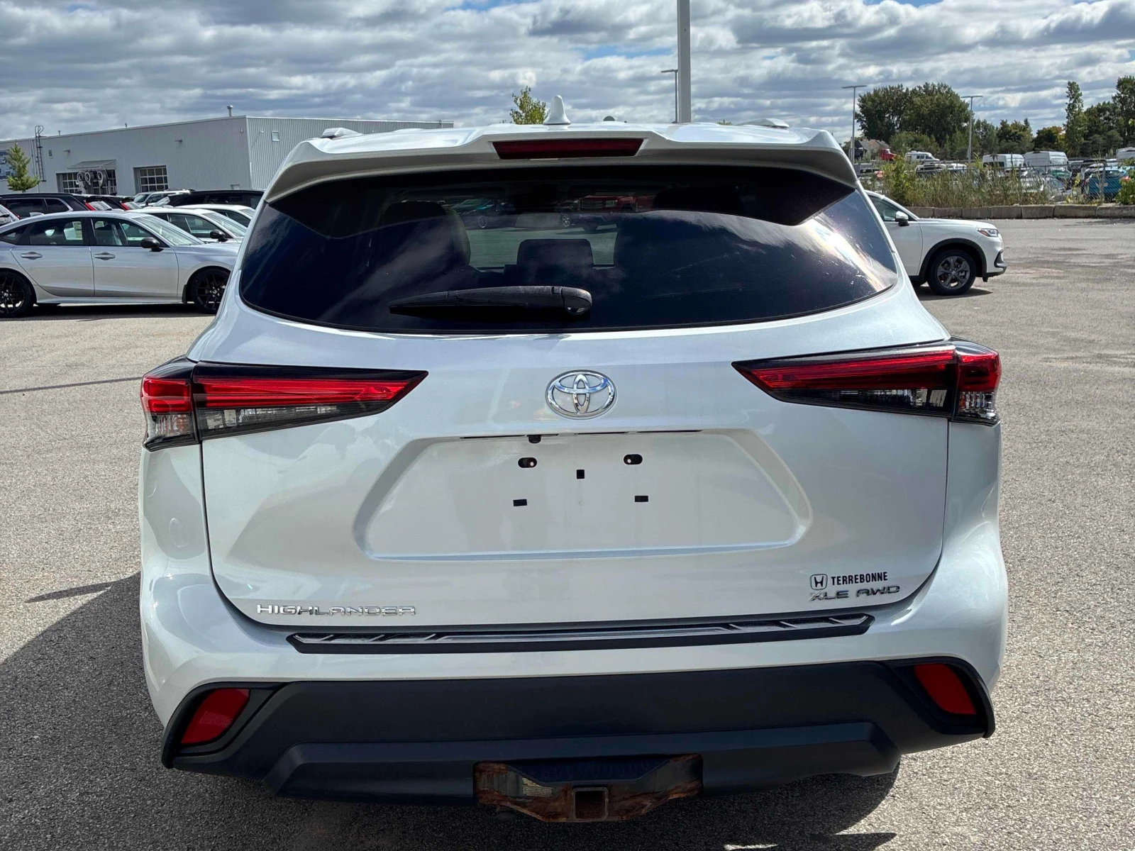 Toyota Highlander XLE | CARFAX | АВТОФИНАНСИРАНЕ, снимка 5 - Автомобили и джипове - 56076407