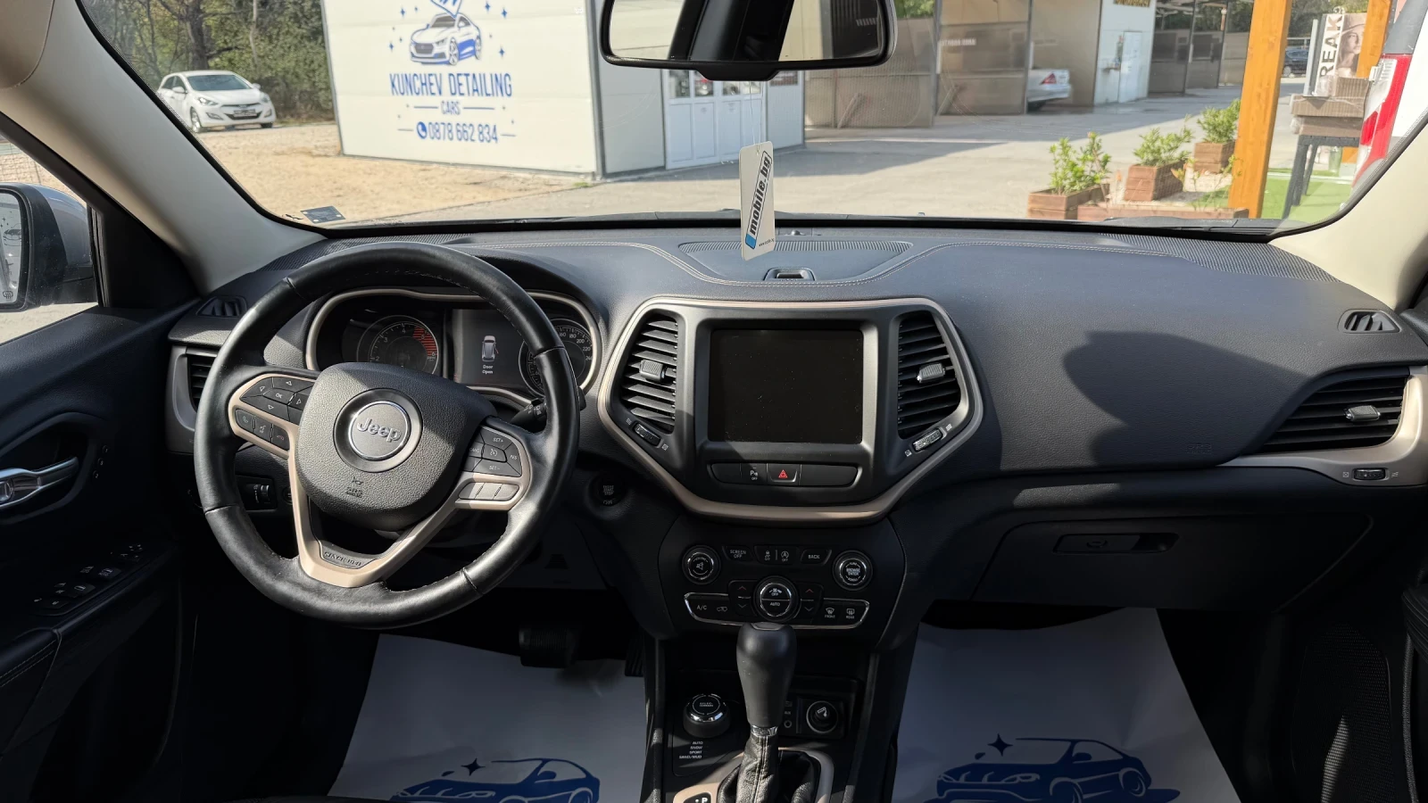 Jeep Cherokee С регистрация на реални километри, снимка 6 - Автомобили и джипове - 56086575