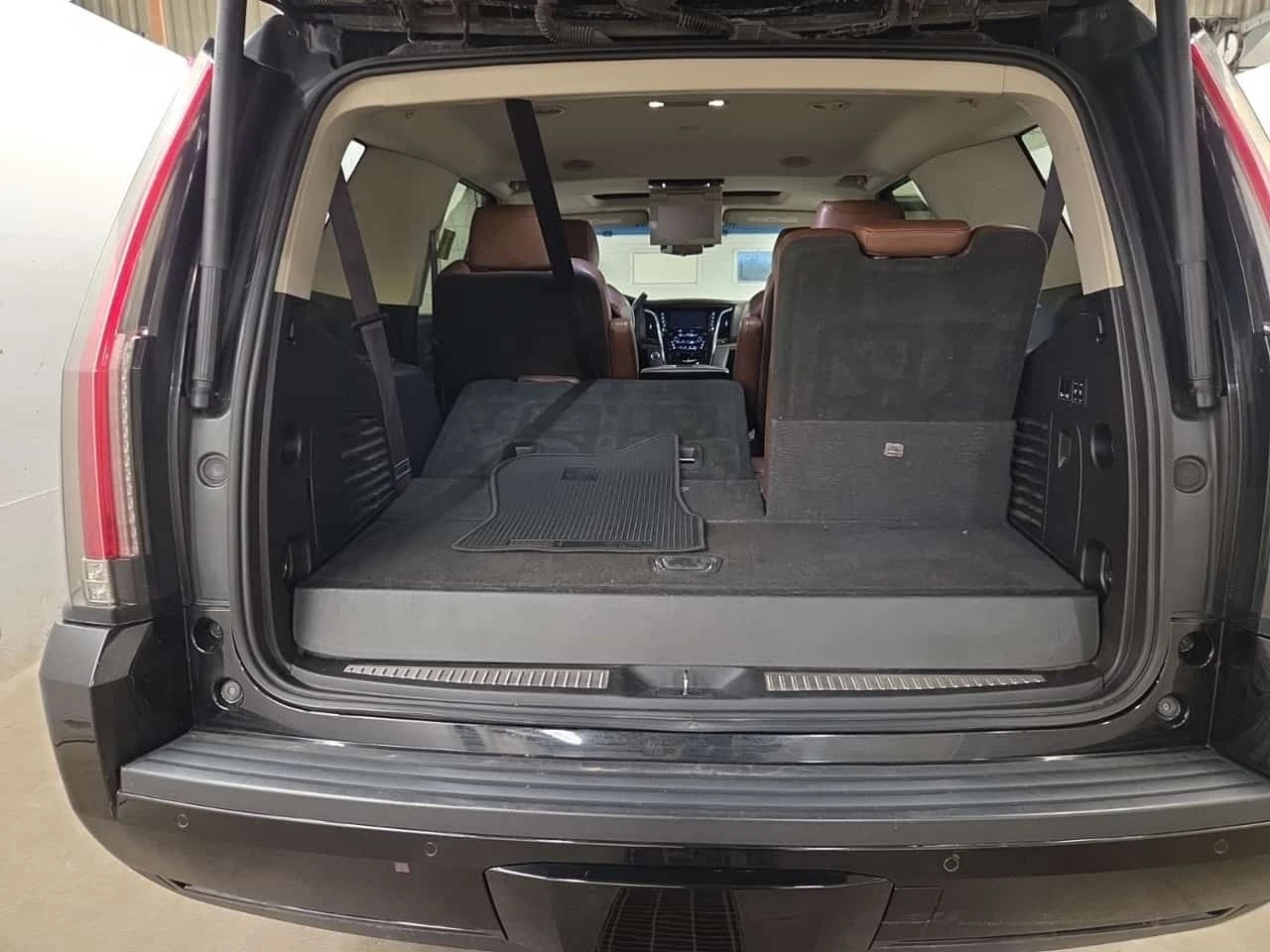 Cadillac Escalade * PREMIUM LUXURY * CARFAX* ПОДГРЕВ* ОБДУХВАНЕ* , снимка 15 - Автомобили и джипове - 56182252
