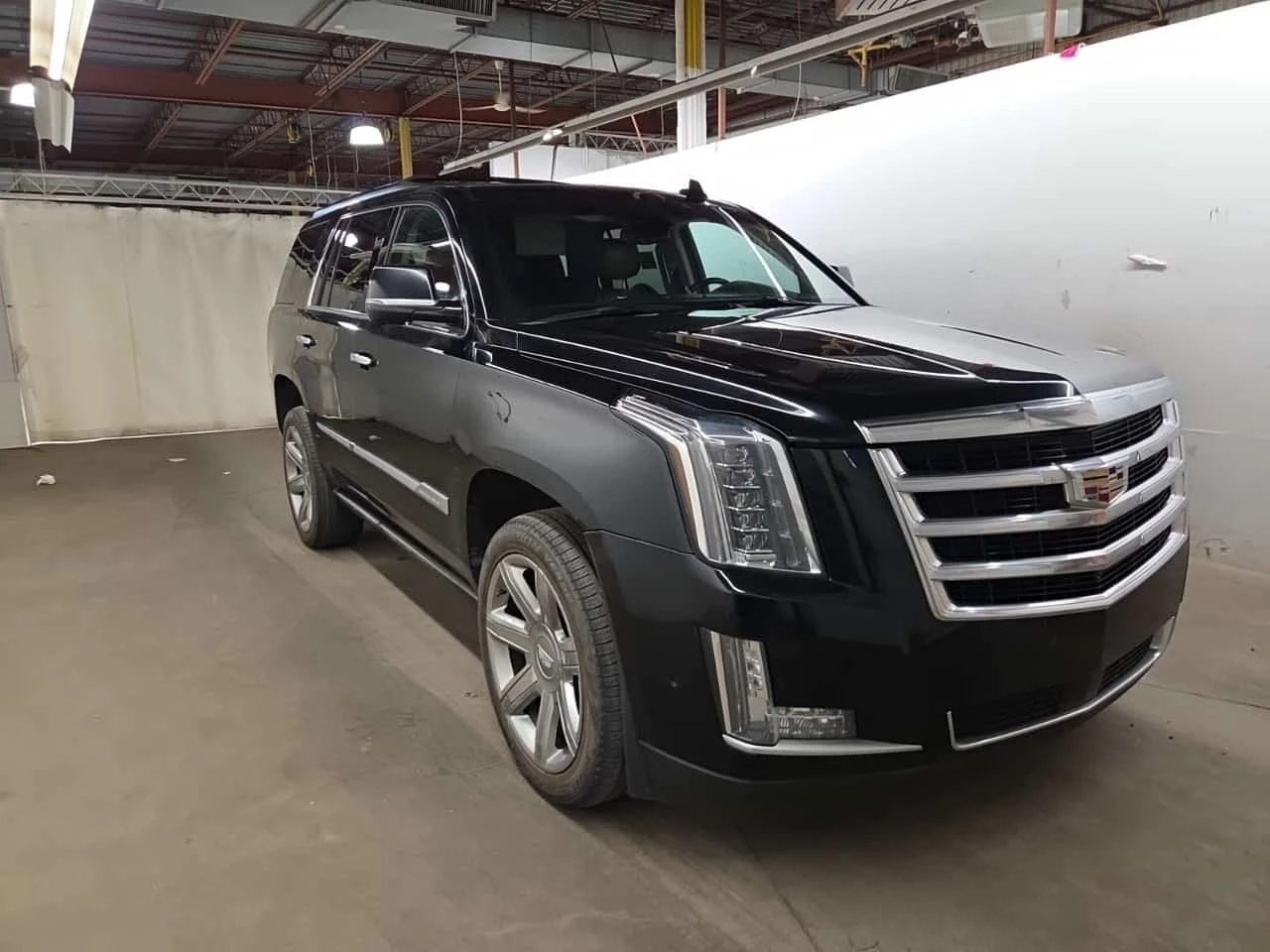 Cadillac Escalade * PREMIUM LUXURY * CARFAX* ПОДГРЕВ* ОБДУХВАНЕ* , снимка 2 - Автомобили и джипове - 56182252
