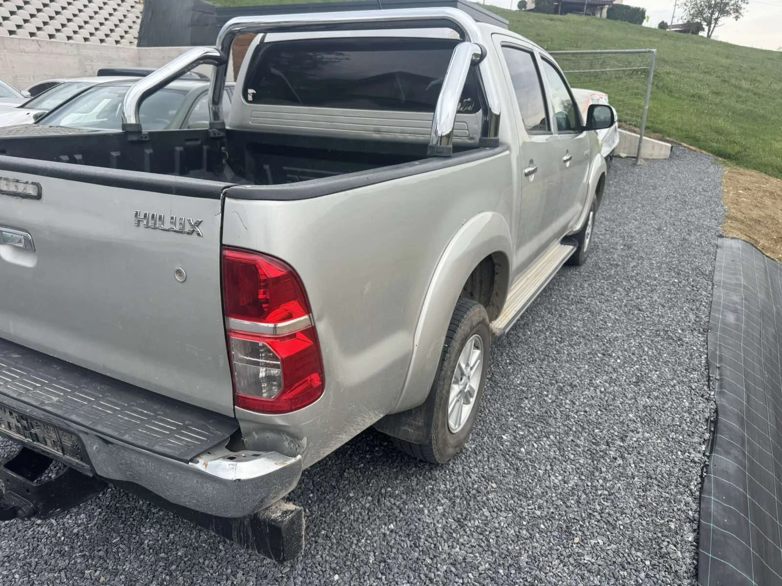 Toyota Hilux 3.0D , снимка 5 - Автомобили и джипове - 56299699