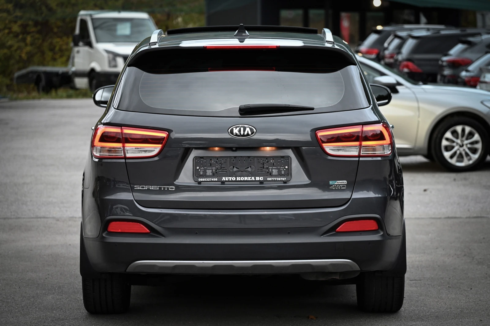 Kia Sorento 2.2CRDI / 4x4 / NOBLESSE !!!, снимка 4 - Автомобили и джипове - 56721355