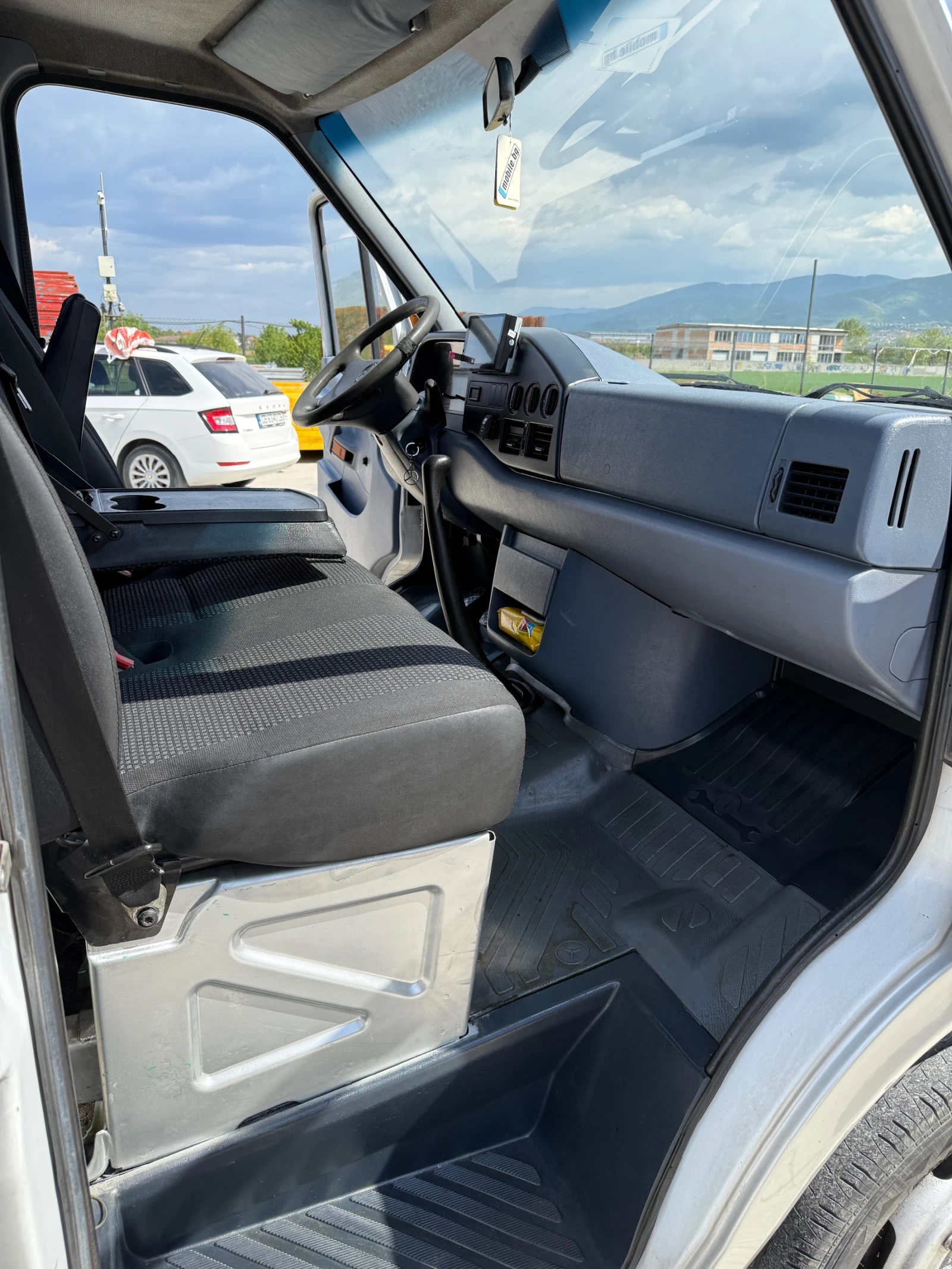 Mercedes-Benz Sprinter 412 Двойна гума* Пътна Помощ* Лебедка - изображение 10