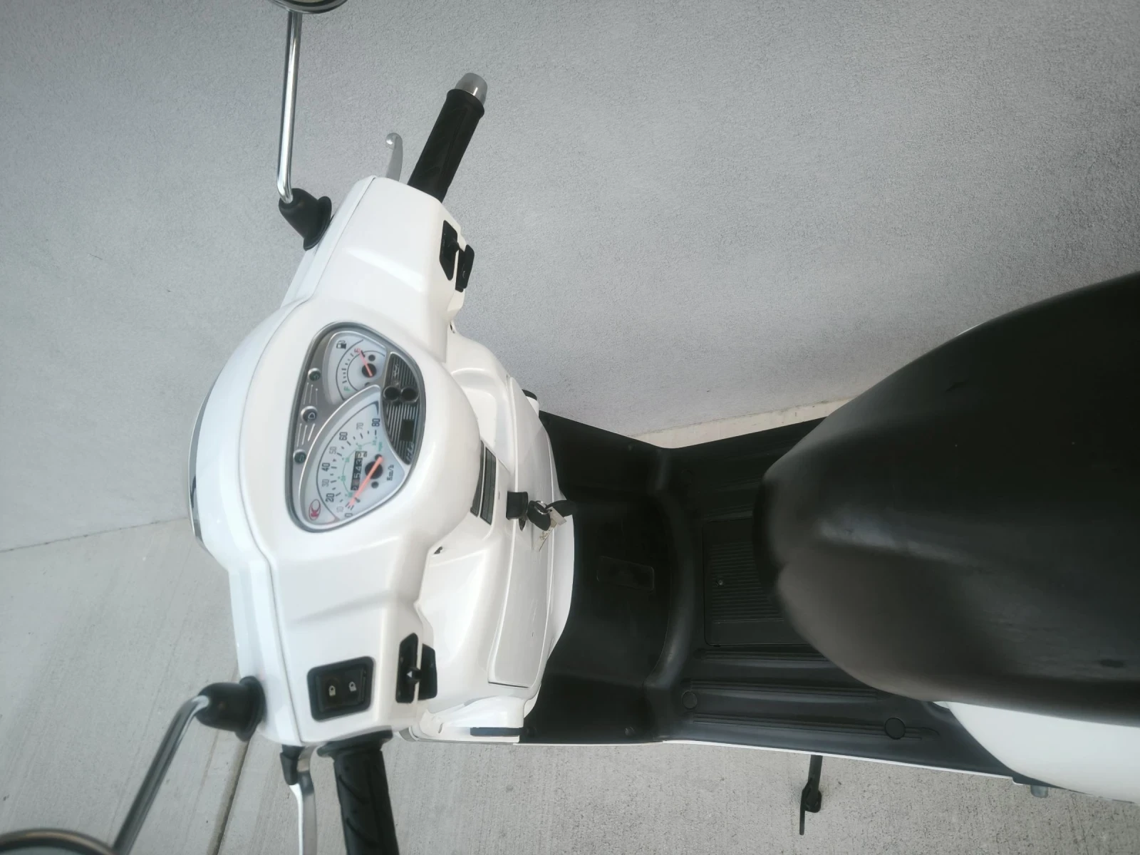 Kymco Like Мотопед 50 кубика 2Т, 2011 година  - изображение 5