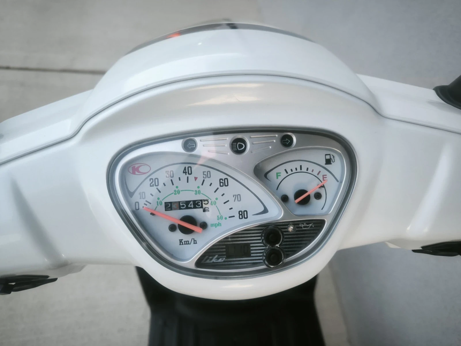 Kymco Like Мотопед 50 кубика 2Т, 2011 година  - изображение 4