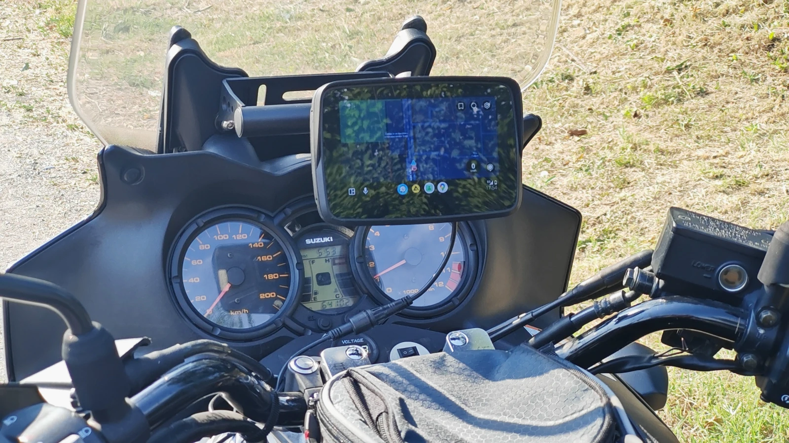 Suzuki V-strom  - изображение 7