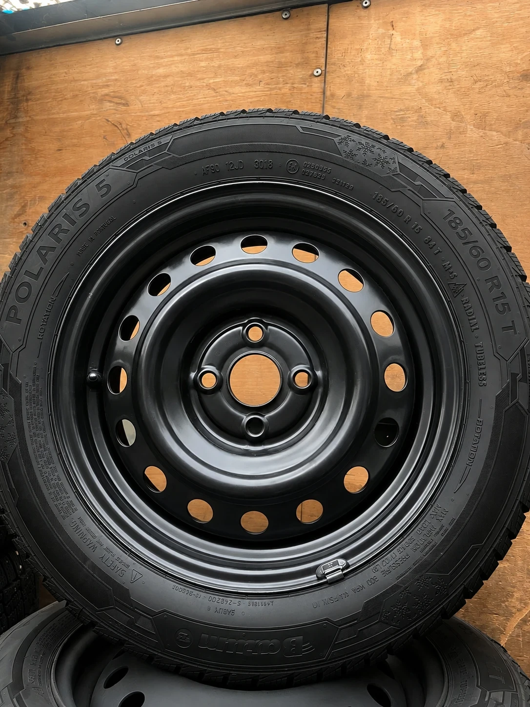 Гуми с джанти Barum 185/65R15