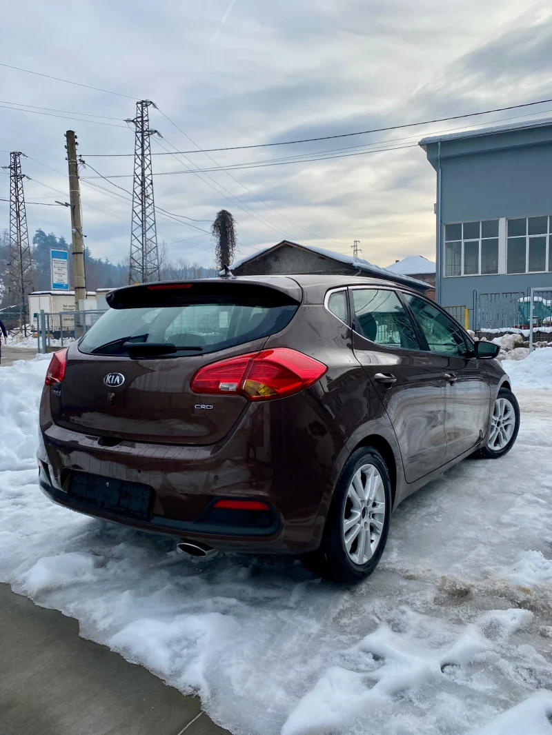 Kia Ceed 1.6 CRDi 128hp NAVI, снимка 5 - Автомобили и джипове - 48730826