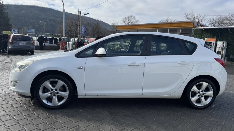 Opel Astra J, снимка 10 - Автомобили и джипове - 49282096