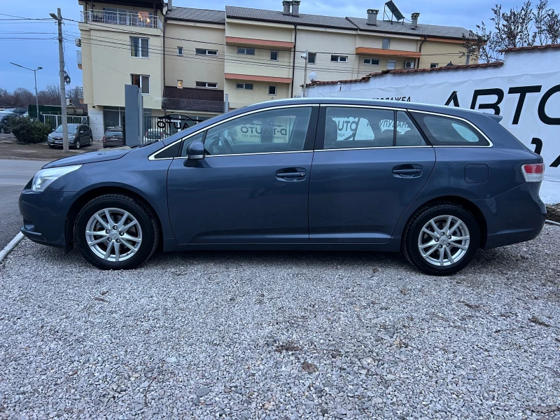 Toyota Avensis 1.8 FULL, снимка 8 - Автомобили и джипове - 49304989