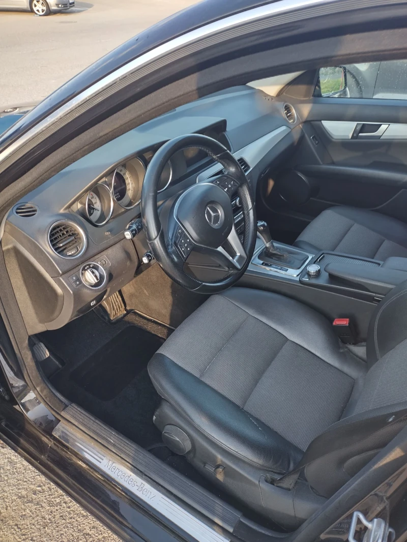 Mercedes-Benz C 250, снимка 3 - Автомобили и джипове - 51596508