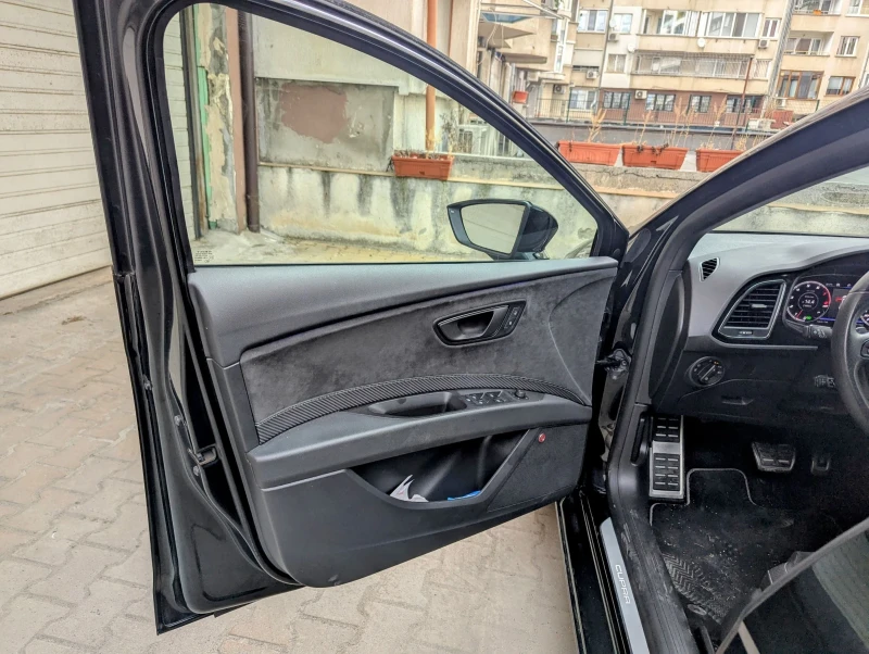 Seat Leon Cupra 290, снимка 8 - Автомобили и джипове - 52530349