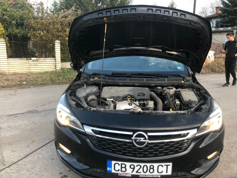 Opel Astra Sports Tourer, снимка 10 - Автомобили и джипове - 52191410