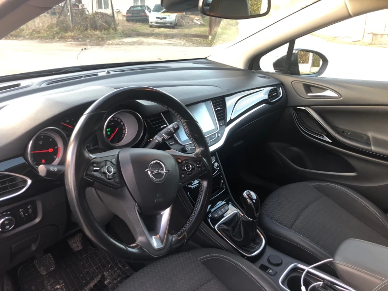 Opel Astra Sports Tourer, снимка 7 - Автомобили и джипове - 52191410