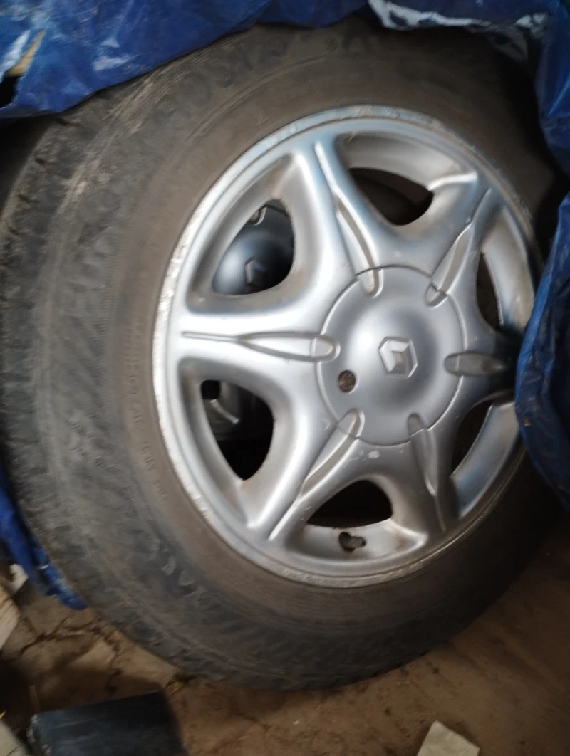 Renault Megane, снимка 6 - Автомобили и джипове - 52353599