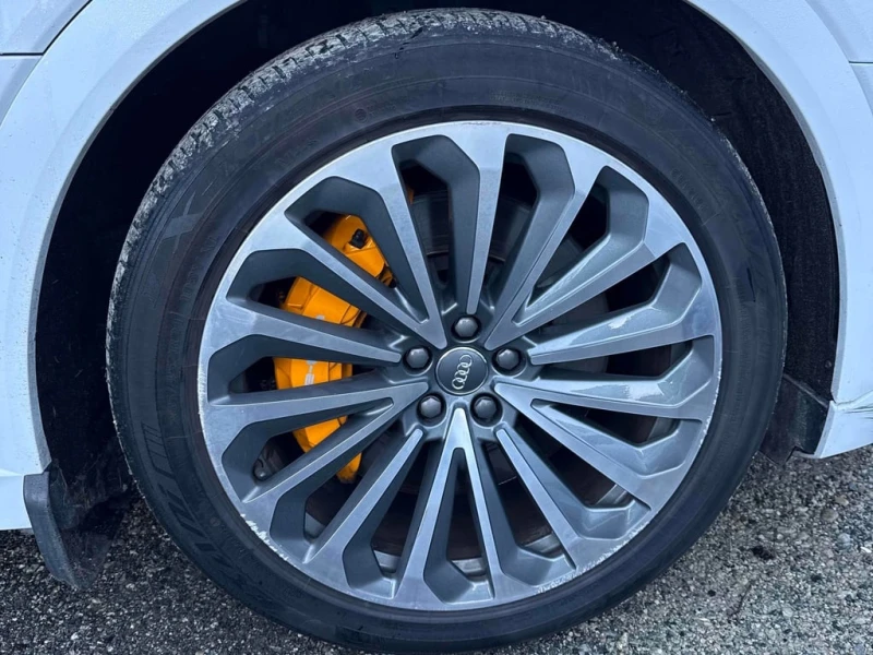 Audi E-Tron 2019 Technik * CARFAX * БЕЗ ПЪРВОНАЧАЛНА ВНОСКА, снимка 6 - Автомобили и джипове - 53132153