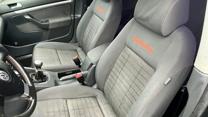 VW Golf 1.9 TDI-GOAL, снимка 9 - Автомобили и джипове - 53286028