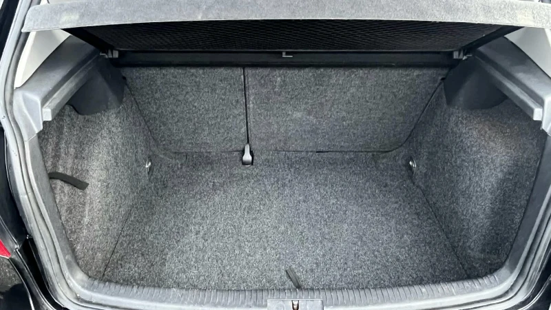 VW Golf 1.9 TDI-GOAL, снимка 13 - Автомобили и джипове - 53408683