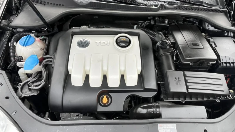 VW Golf 1.9 TDI-GOAL, снимка 12 - Автомобили и джипове - 53286028