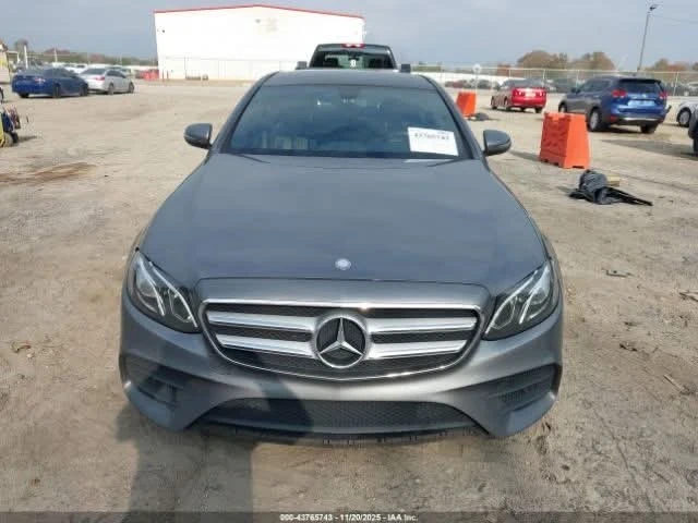 Mercedes-Benz E 300  - изображение 6