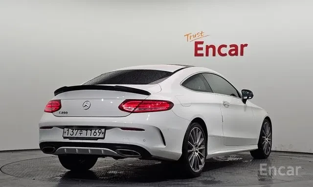Mercedes-Benz 200 Coupe* Камера* Пано* КРАЙНА ЦЕНА* , снимка 2 - Автомобили и джипове - 55246315