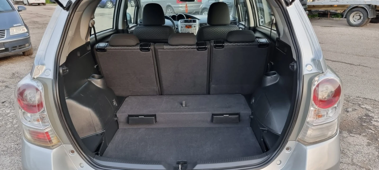 Toyota Verso 2.0 D-4D | Mobile.bg — изображение 11