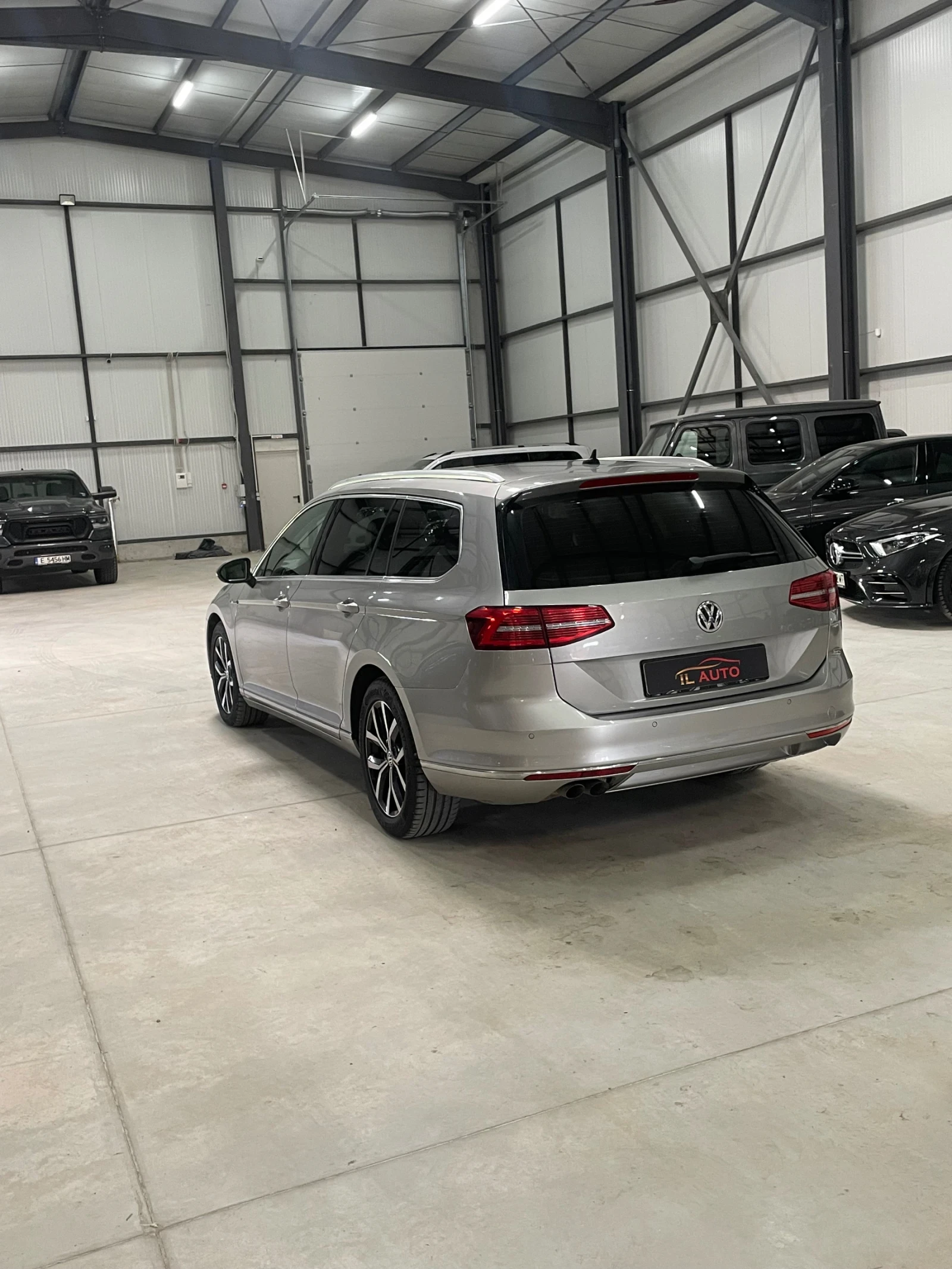 VW Passat B8/190 к.с/4х4/панора/кожа/подгр/Дистр/камера/Лед/ - изображение 6