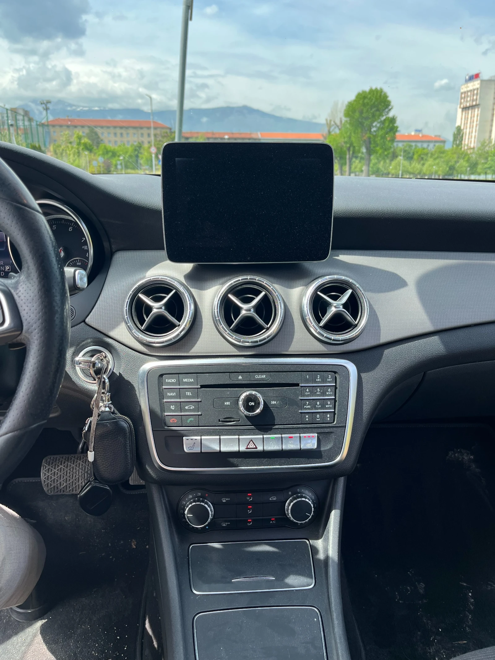 Mercedes-Benz CLA 180  - изображение 10