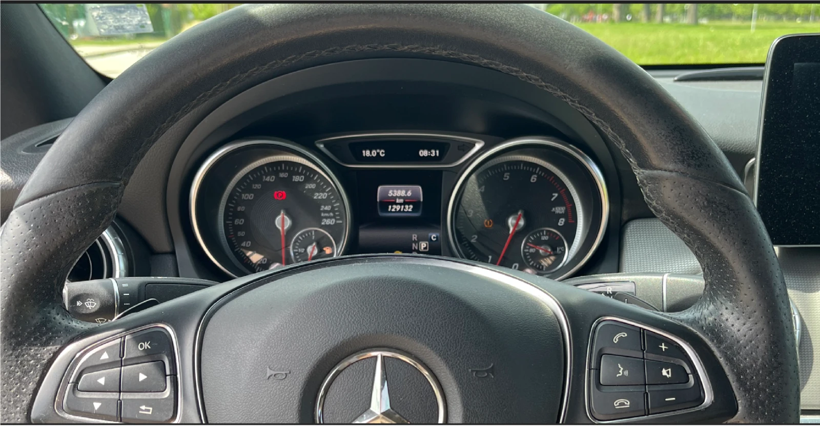 Mercedes-Benz CLA 180  - изображение 8