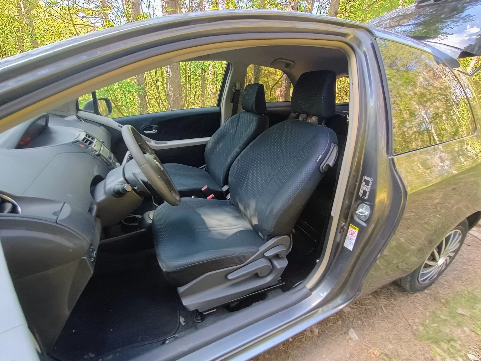 Toyota Yaris 100 1.3 VVT-I - изображение 9