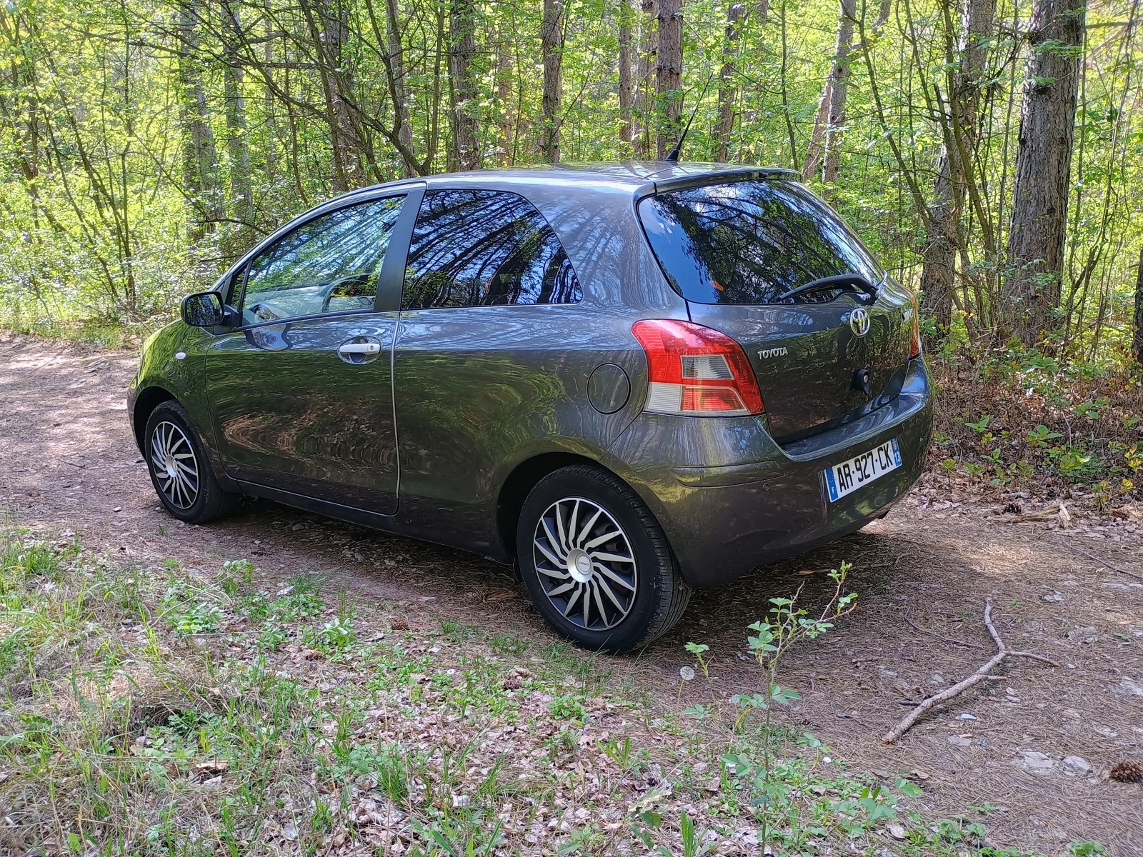 Toyota Yaris 100 1.3 VVT-I - изображение 4