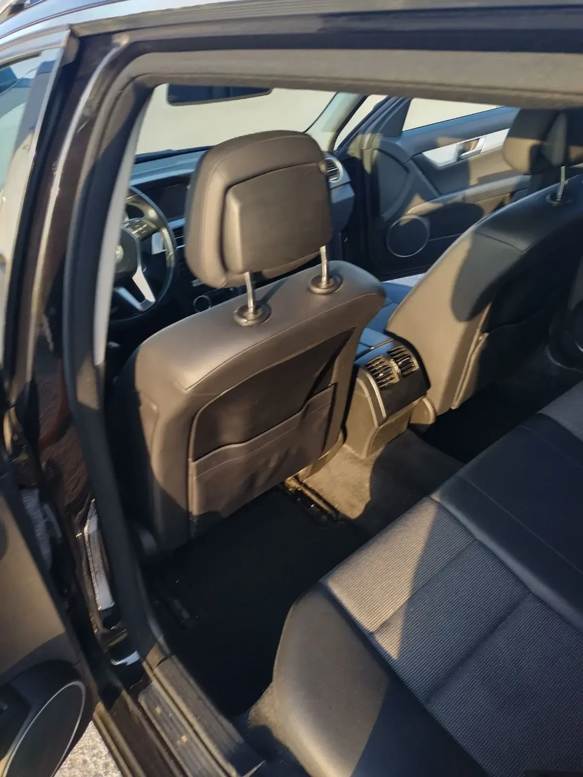 Mercedes-Benz C 250, снимка 5 - Автомобили и джипове - 53980873