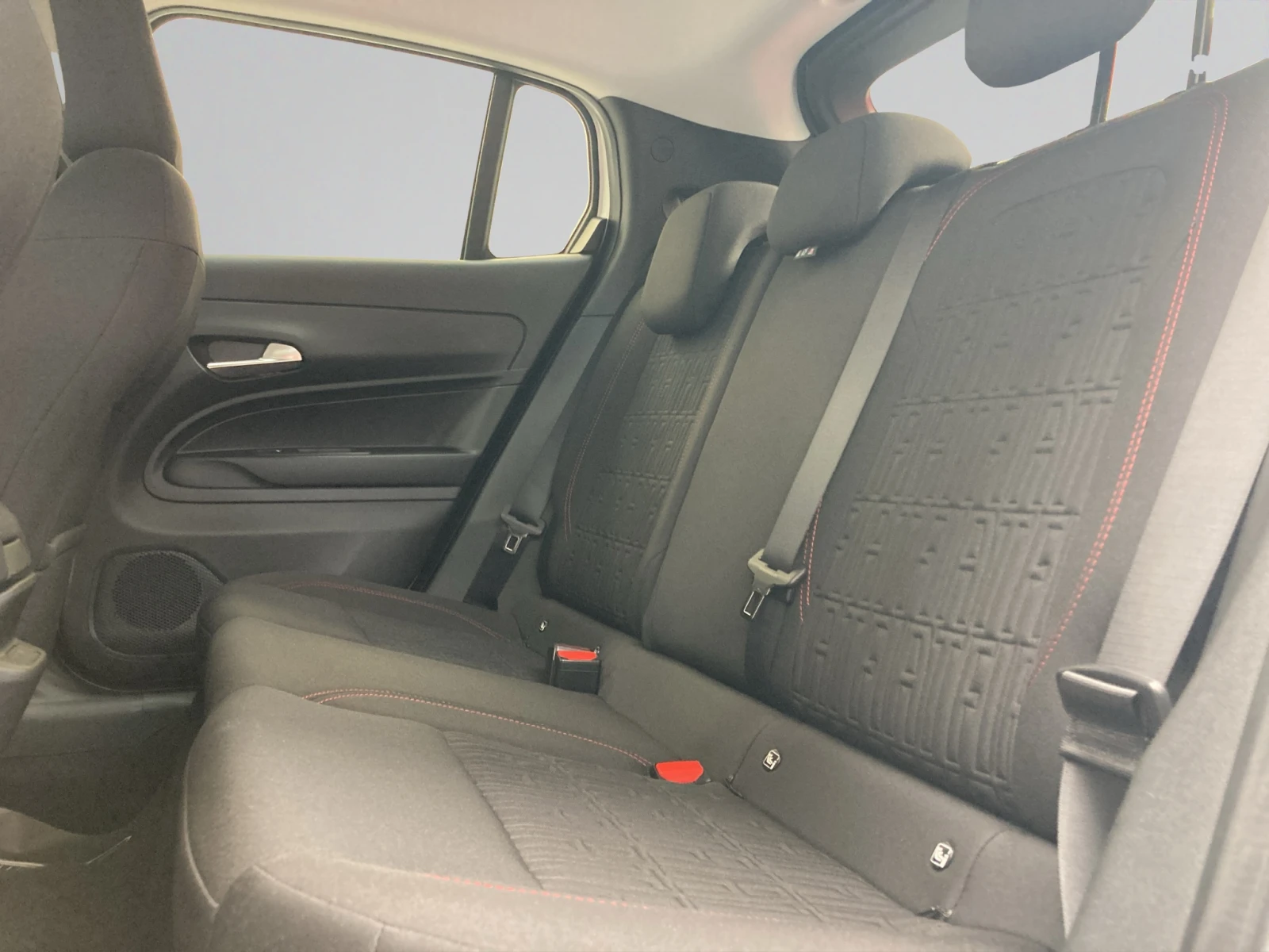 Fiat 600 RED BEV 54 kWh 115 kW 156 hp 400 km - изображение 10