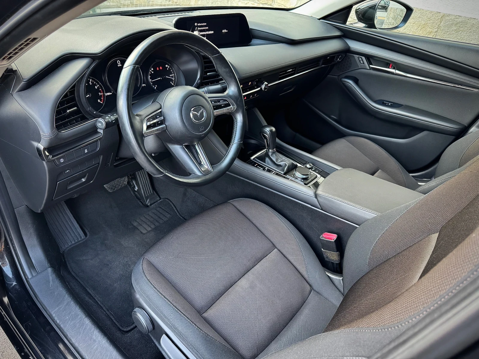 Mazda 3 2.5L SkyActiv-G AWD Distronic+ 90хил.км - изображение 6