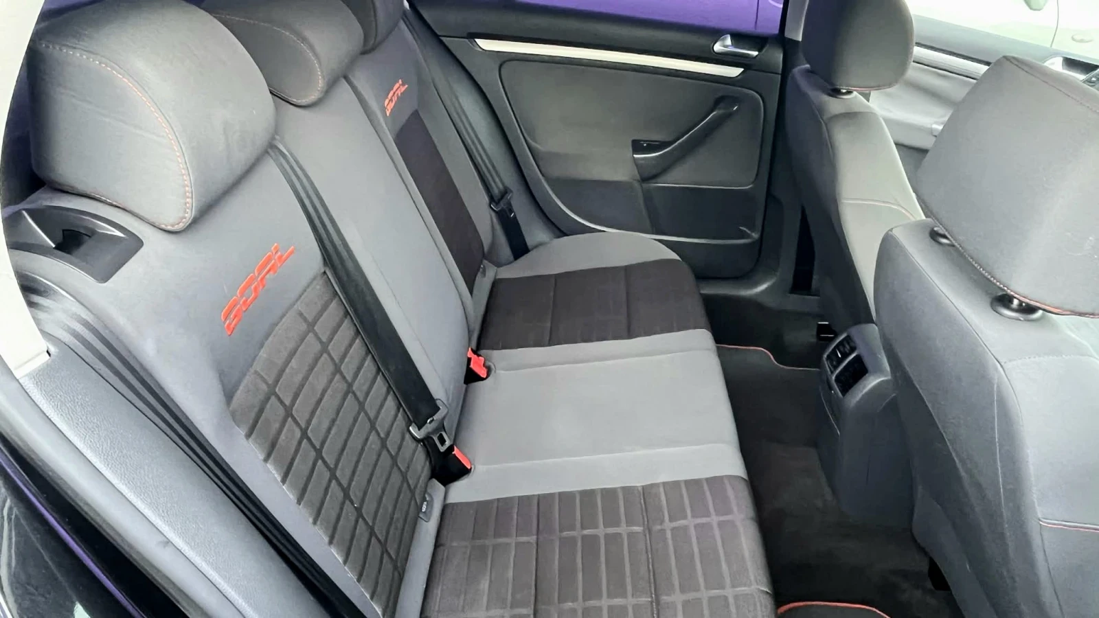 VW Golf 1.9 TDI-GOAL, снимка 11 - Автомобили и джипове - 53761484