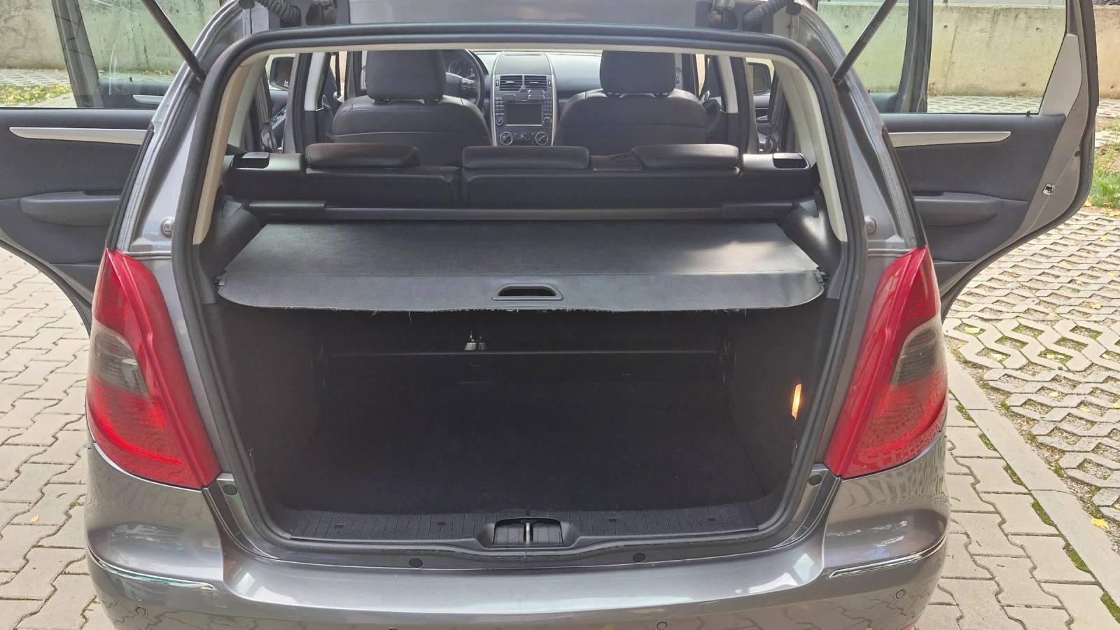 Mercedes-Benz A 180 PREMIUM, снимка 9 - Автомобили и джипове - 53763603