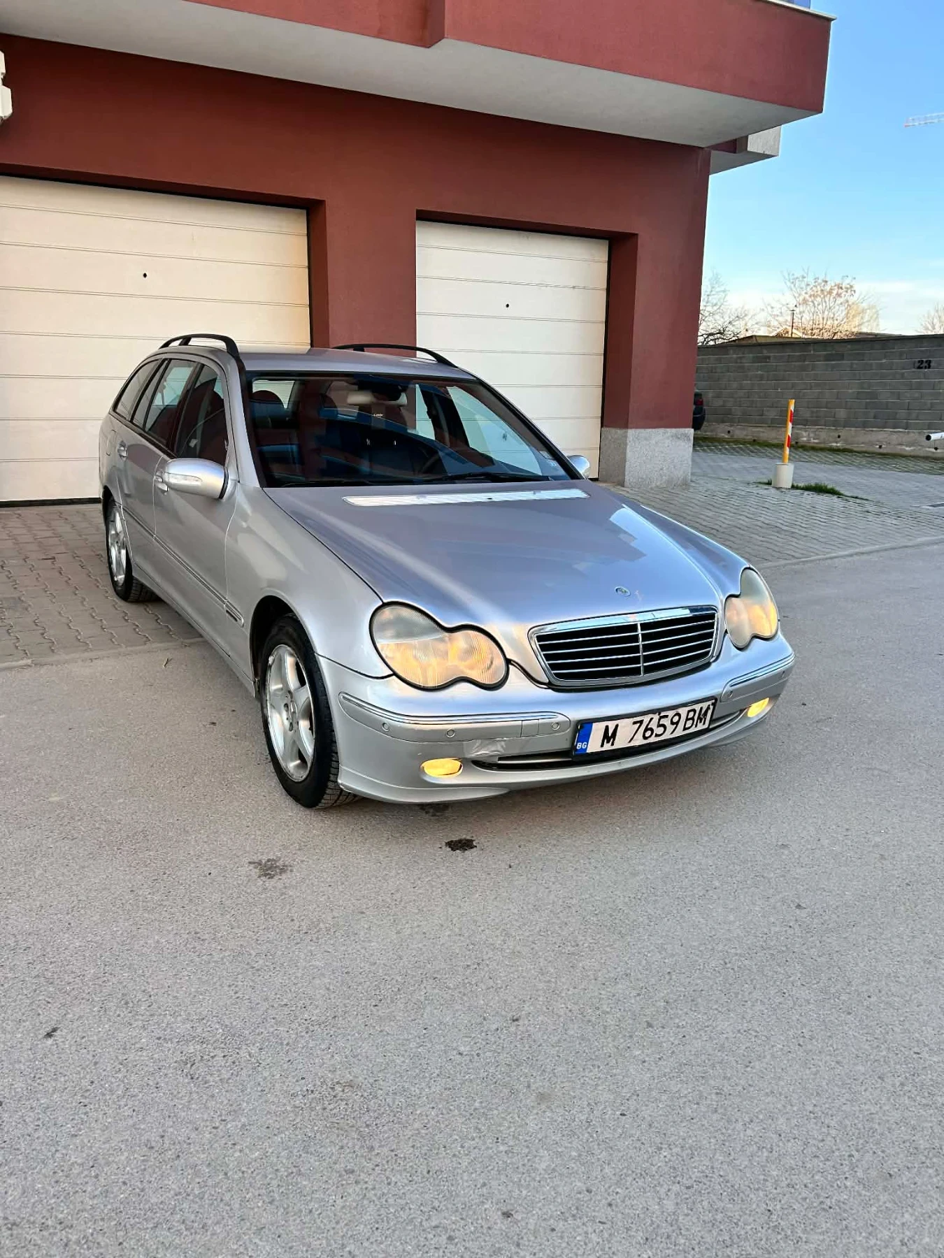 Mercedes-Benz C 240 2.6 V6 Бензин, снимка 14 - Автомобили и джипове - 53842656