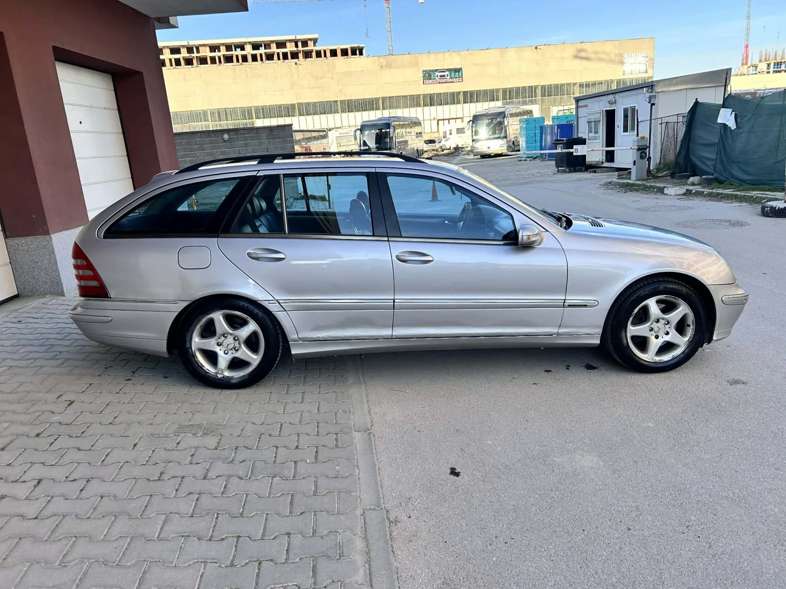 Mercedes-Benz C 240 2.6 V6 Бензин, снимка 4 - Автомобили и джипове - 53842656