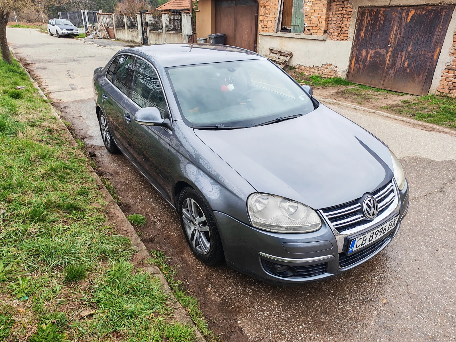 VW Jetta 1.9 tdi, снимка 3 - Автомобили и джипове - 53897177