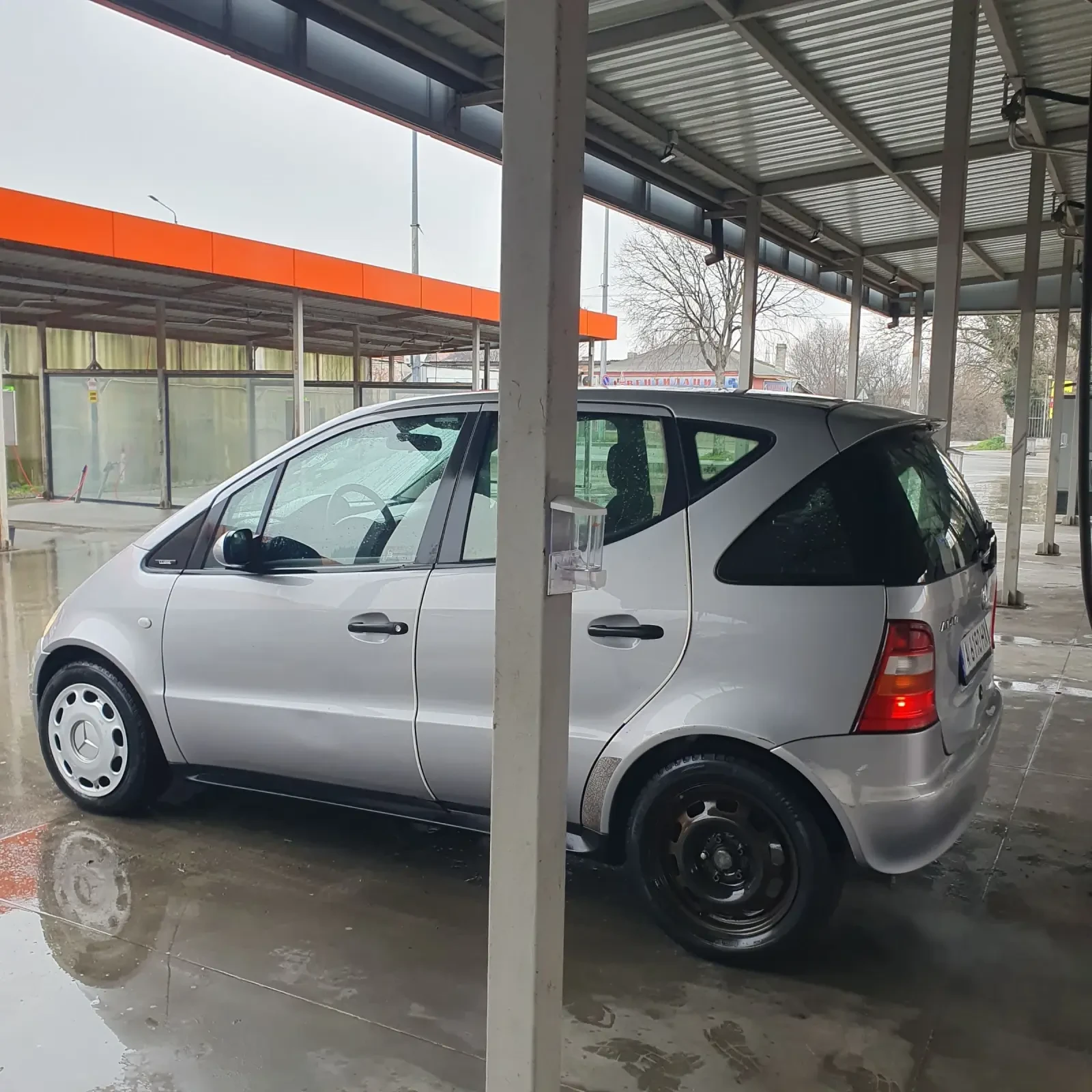 Mercedes-Benz A 140 Classic 1.4i Газ/Бензин, снимка 5 - Автомобили и джипове - 53972121