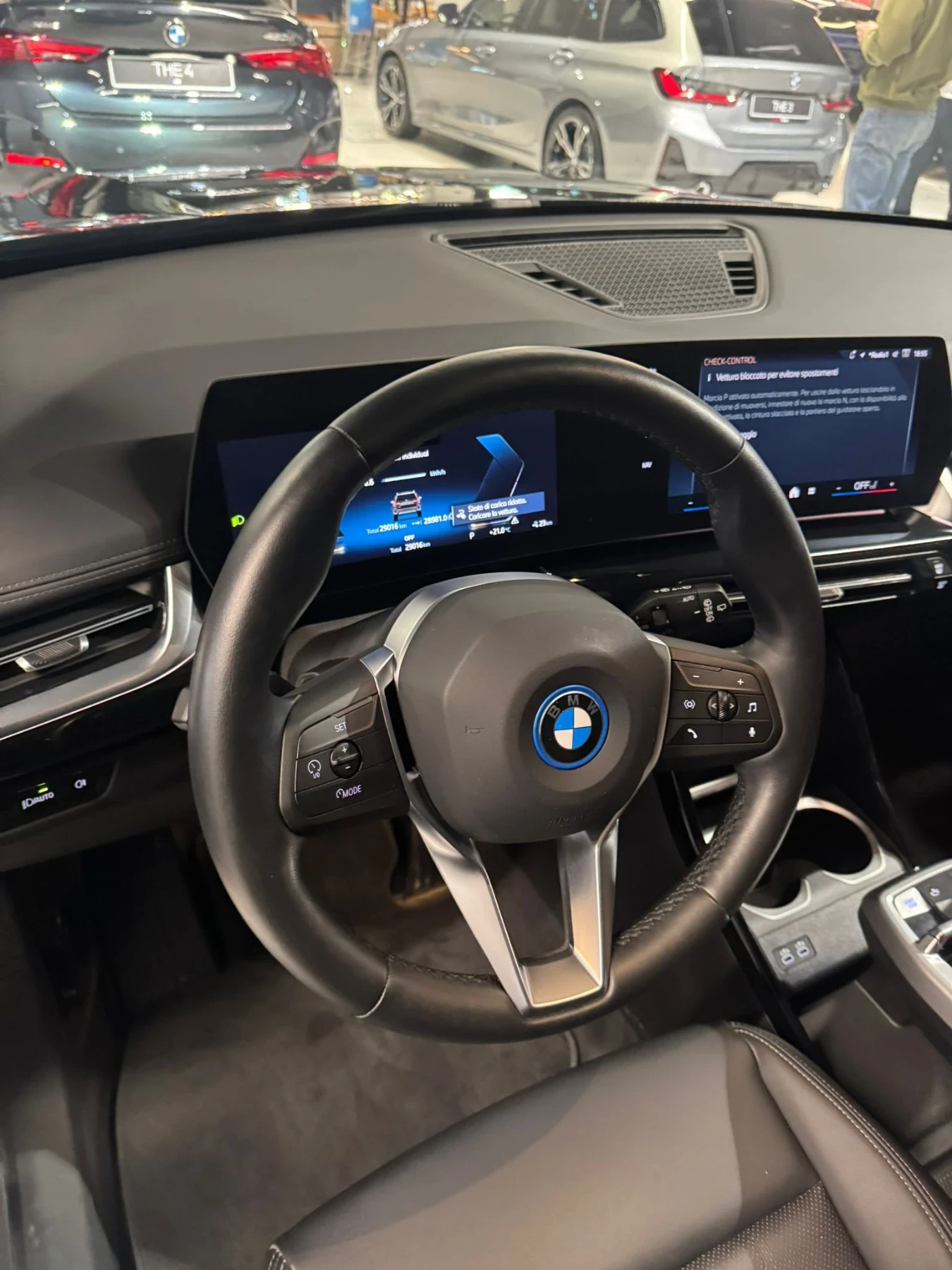 BMW iX1 eDrive20 ТОП !!, снимка 14 - Автомобили и джипове - 54045727